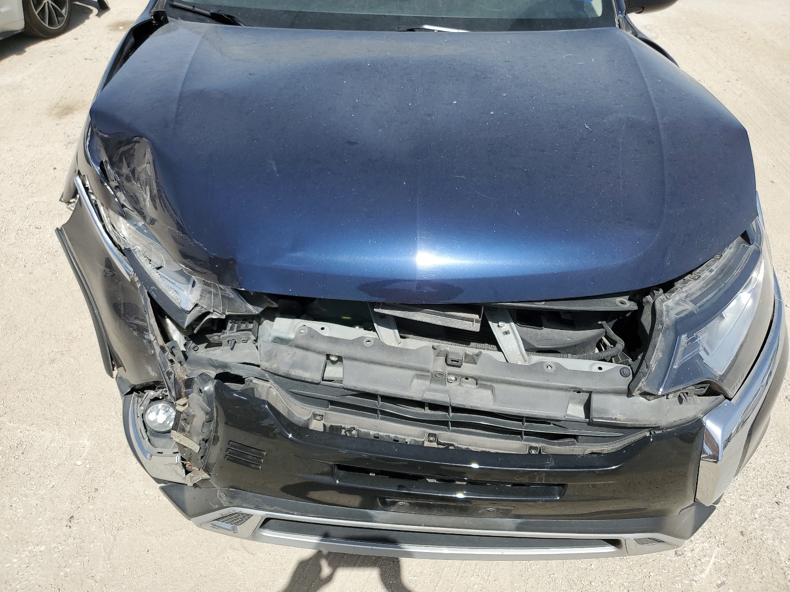 JA4AD3A33KZ006807 2019 Mitsubishi Outlander Se