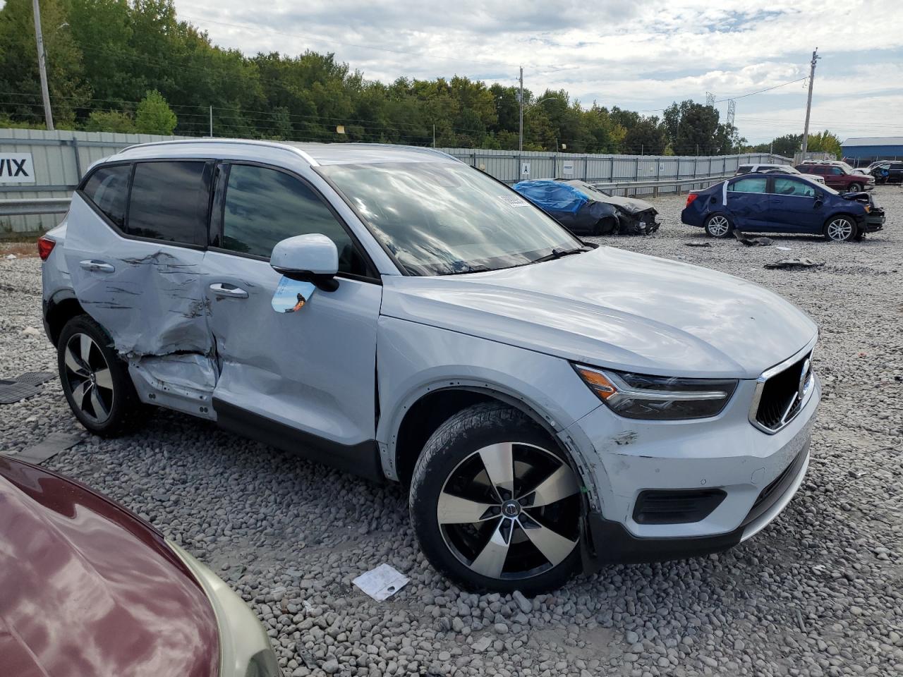 YV4162UK6L2186675 Volvo XC40 T5 MO 4