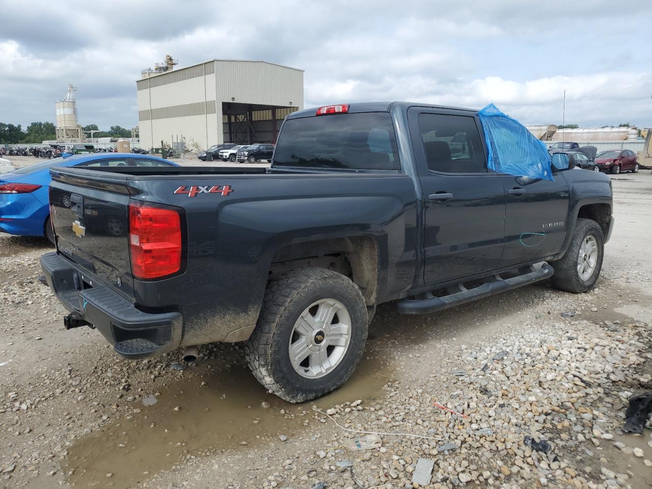 3GCUKNEH8JG125963 2018 Chevrolet Silverado K1500