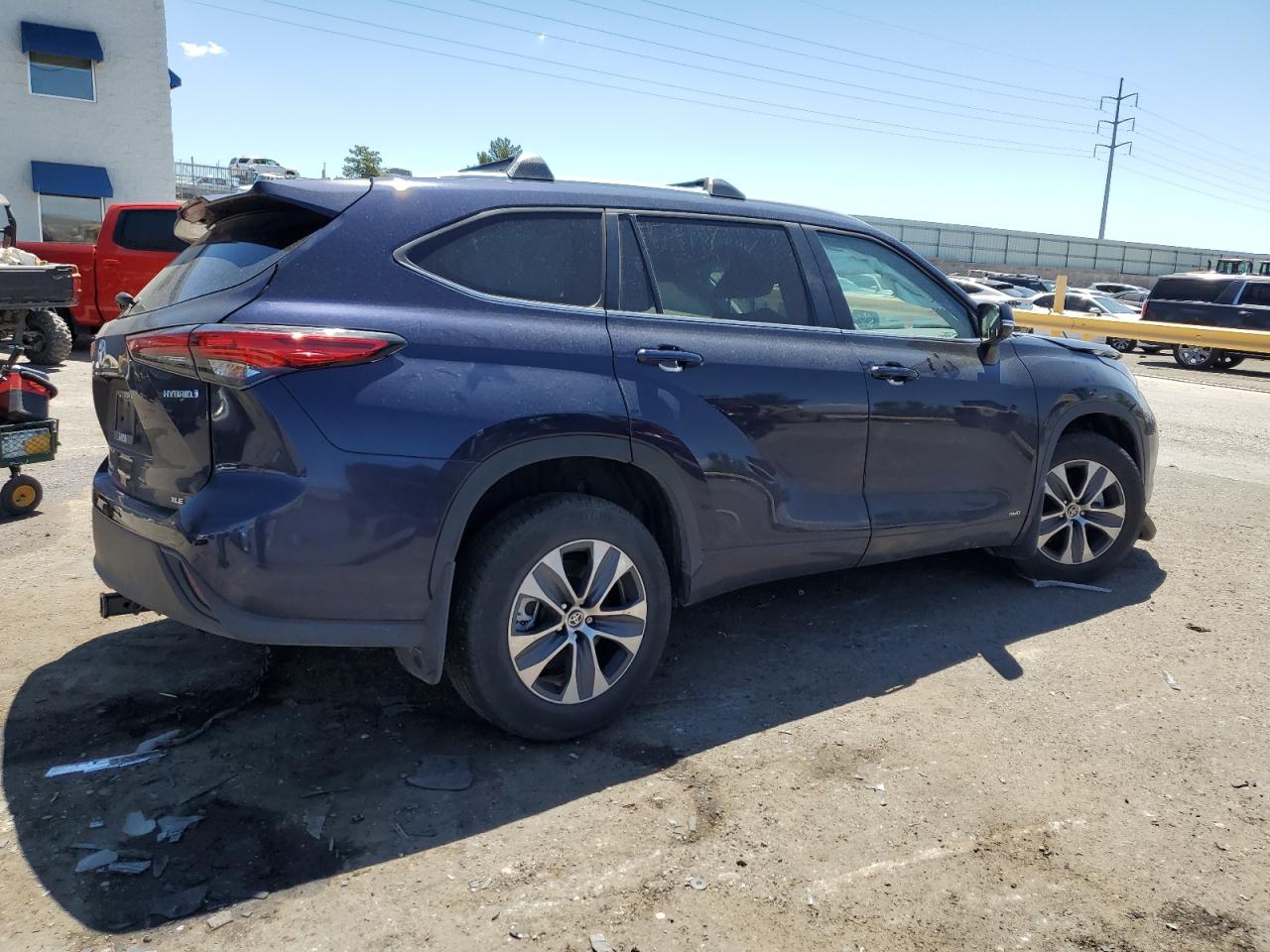 VIN 5TDKBRCH6PS133619 2023 TOYOTA HIGHLANDER no.3