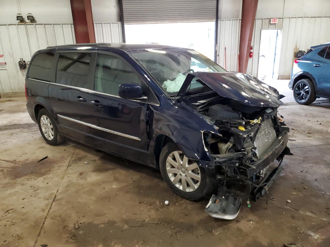 2016 Chrysler Town & Country - Image 4
