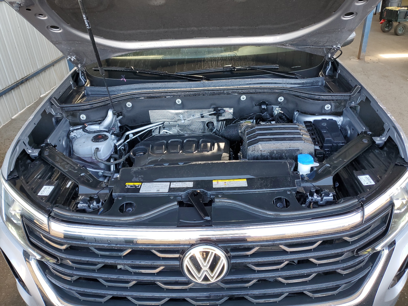 1V2HE2CA7RC218385 2024 Volkswagen Atlas Cross Sport Se