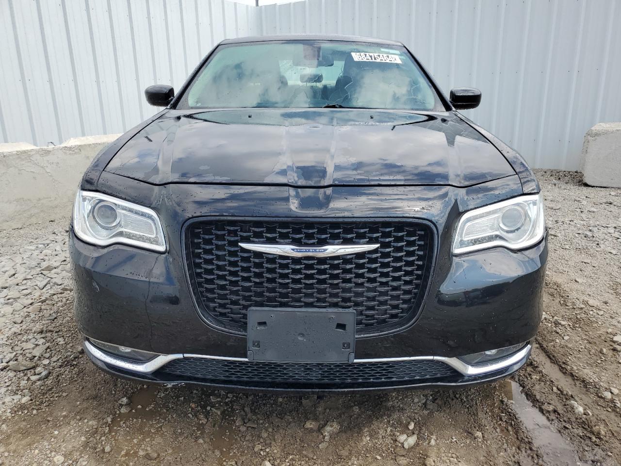 2016 Chrysler 300 Limited VIN: 2C3CCAAGXGH141318 Lot: 68475464