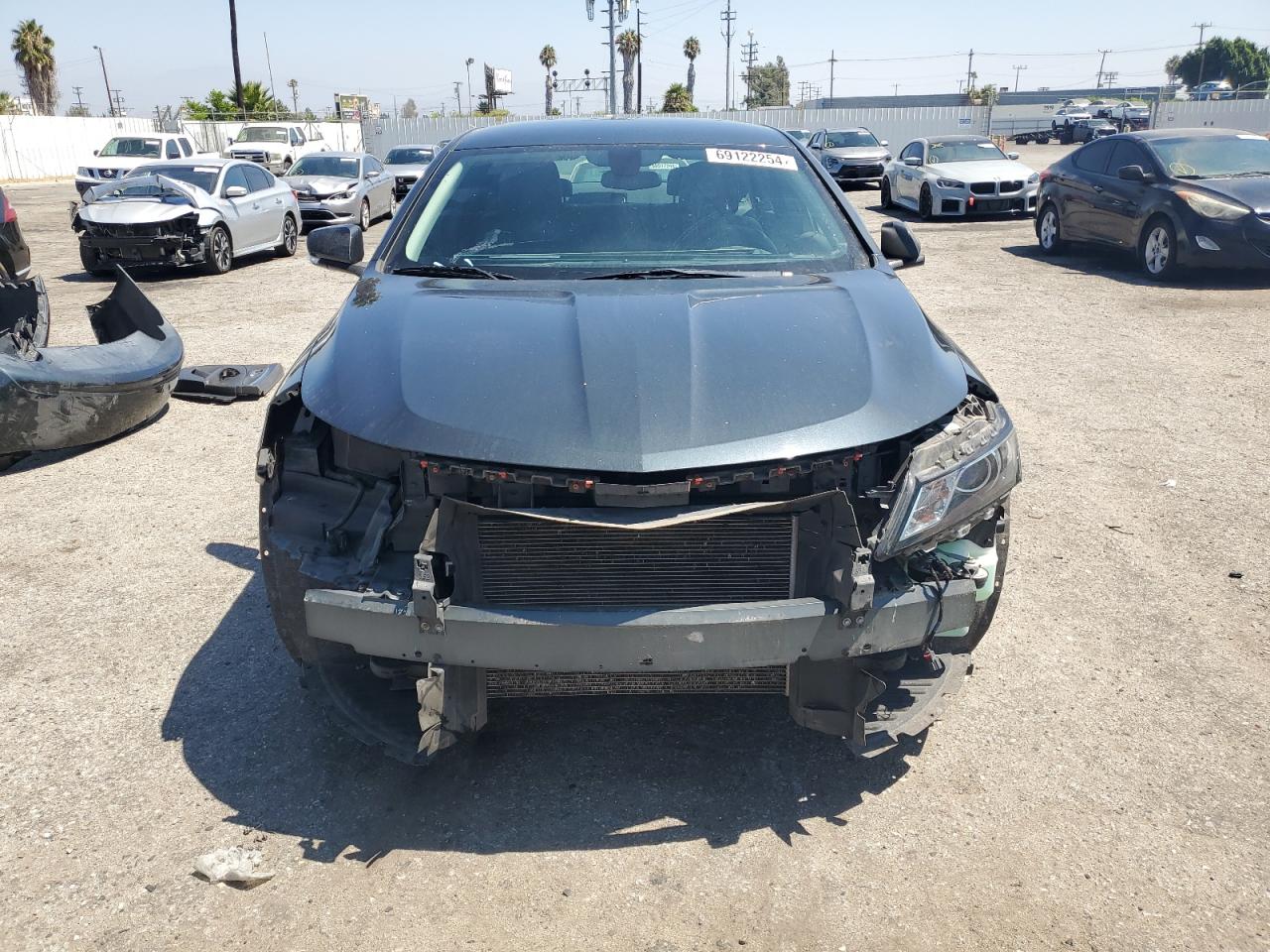 2G1105S32J9135926 2018 Chevrolet Impala Lt