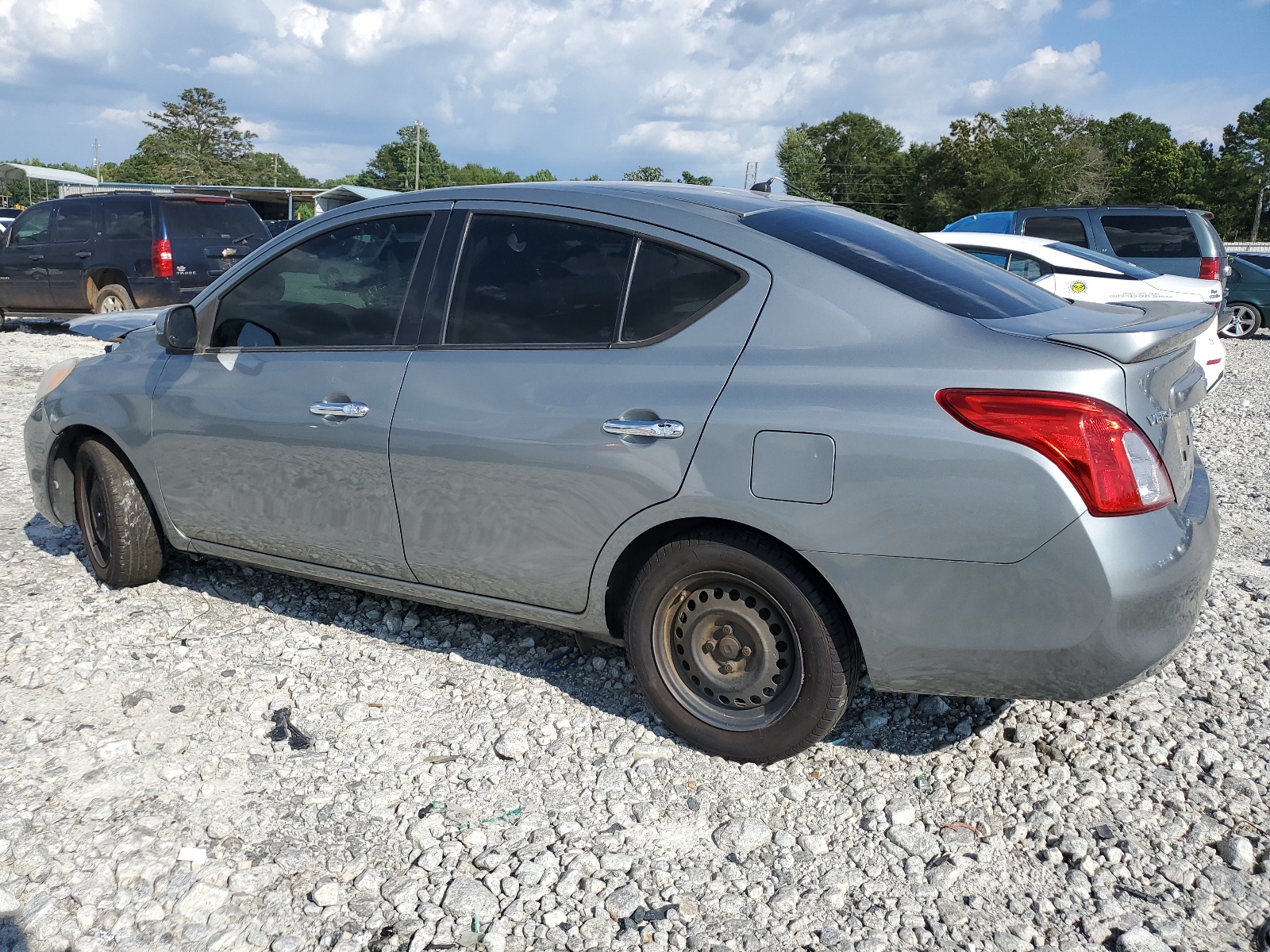 2014 Nissan Versa S vin: 3N1CN7APXEL814947