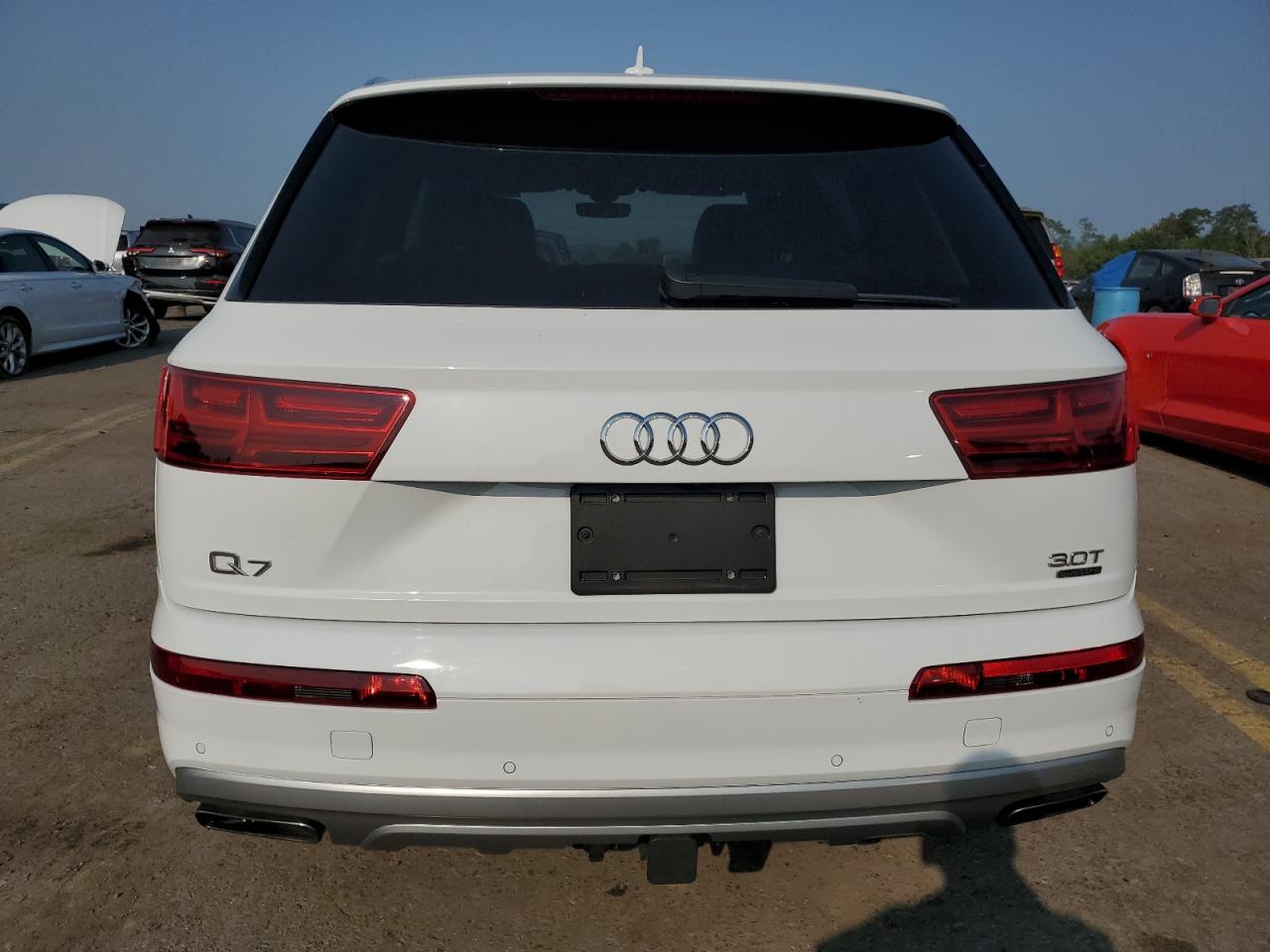 WA1LAAF77JD033599 2018 Audi Q7 Premium Plus