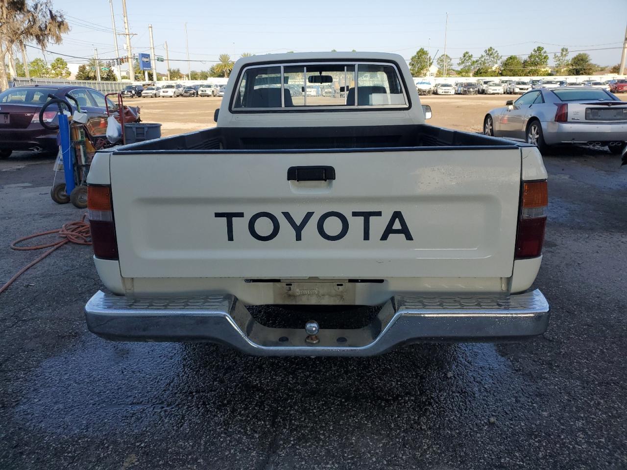 1991 Toyota Pickup 1/2 Ton Short Wheelbase Dlx VIN: JT4RN81P9M5125171 Lot: 67746774