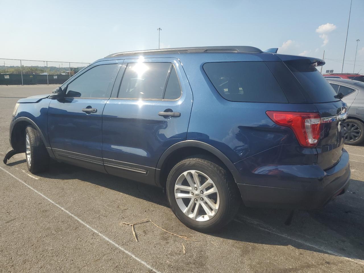 1FM5K7B84GGB85324 2016 FORD EXPLORER - Image 2