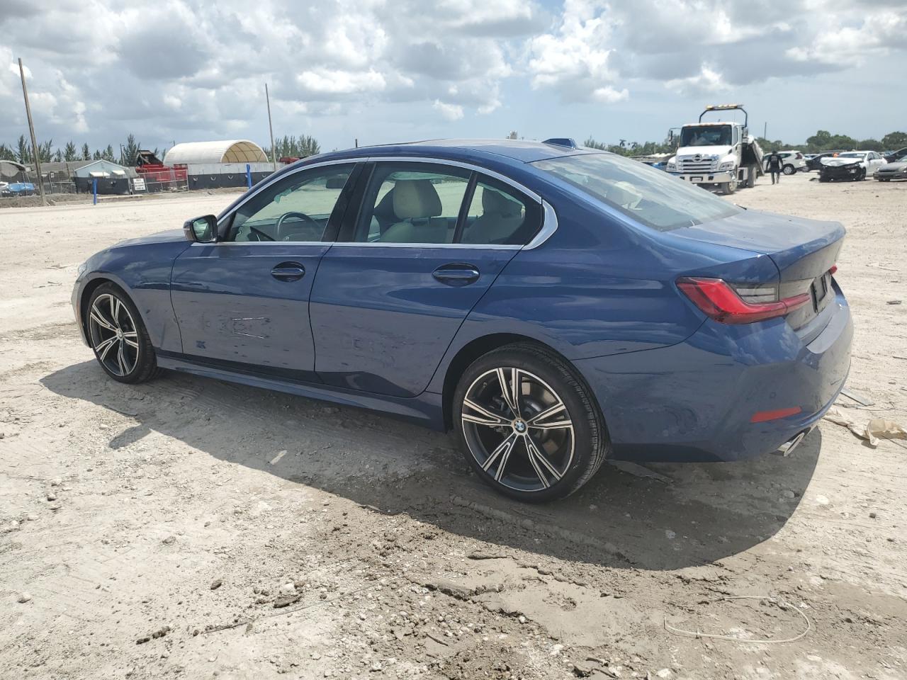 3MW69FF03R8E23818 2024 BMW 330I