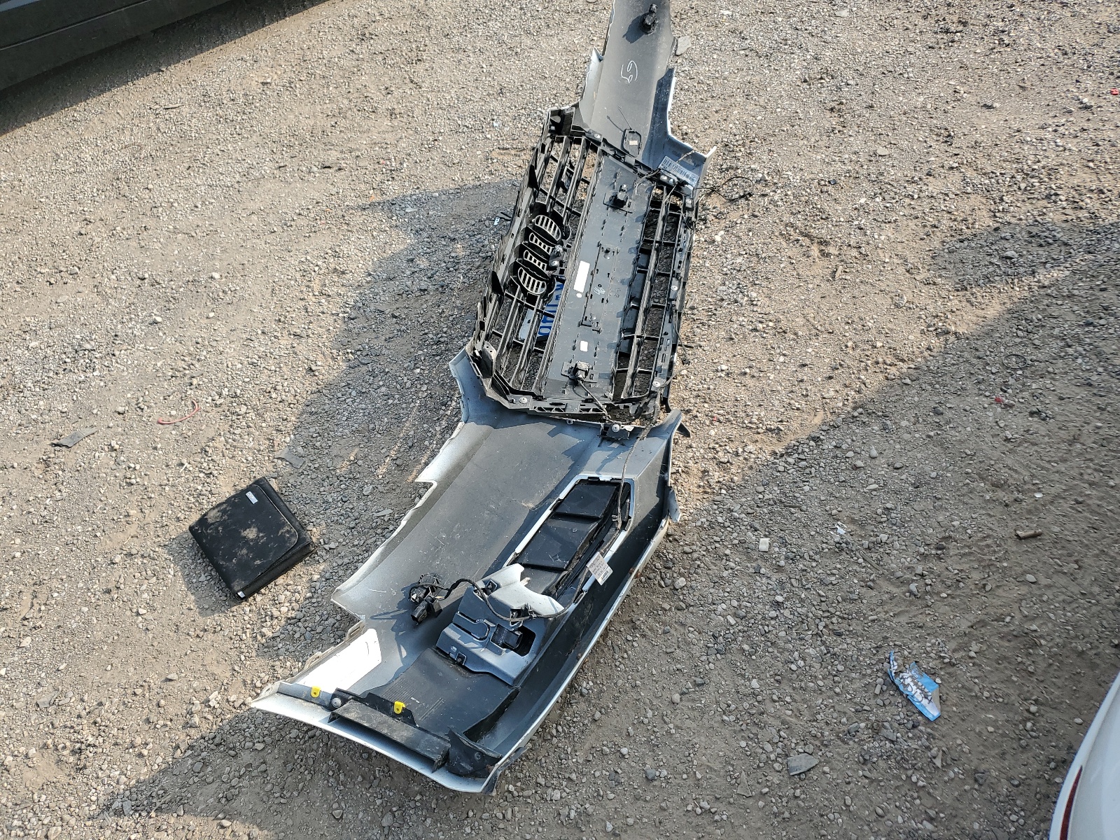 WAUFNAF4XJN002495 2018 Audi A4 Prestige