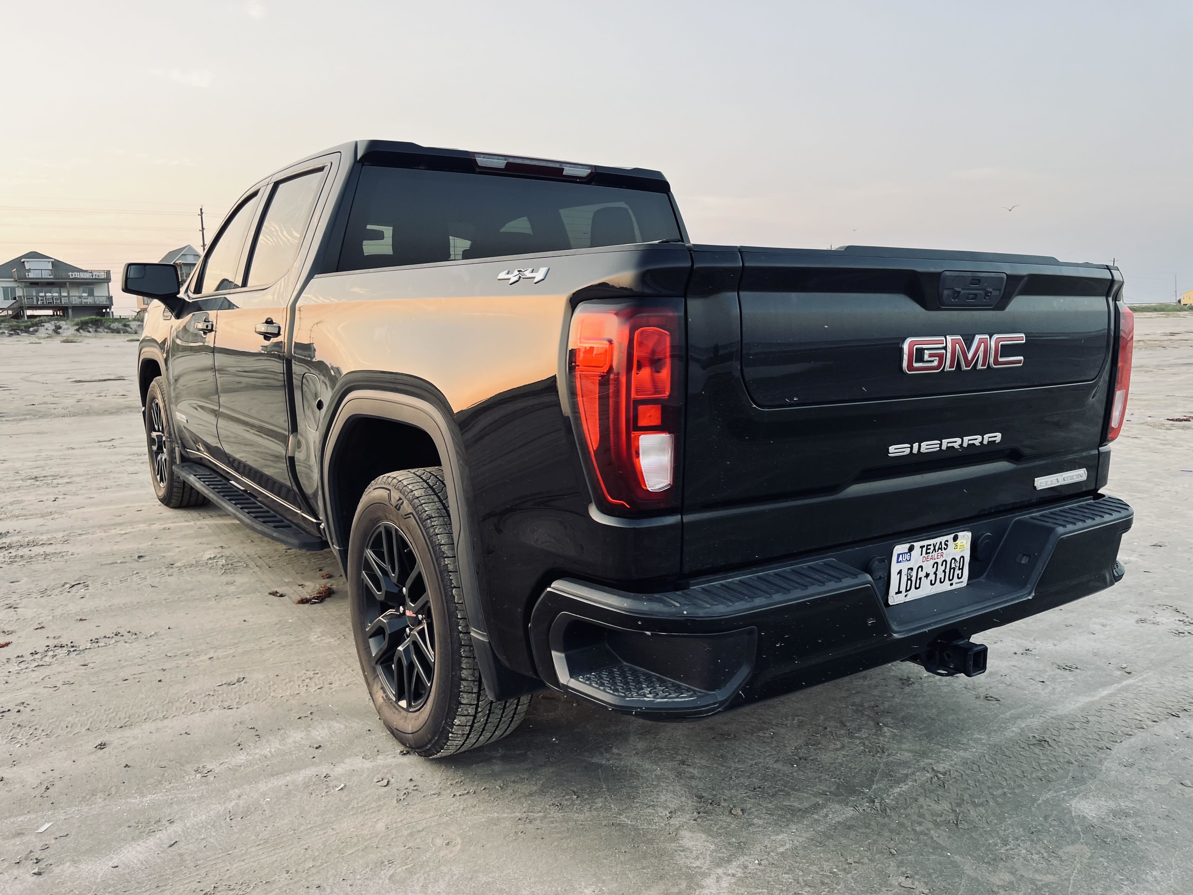 2022 GMC Sierra Limited K1500 Elevation vin: 3GTP9CEK9NG163278