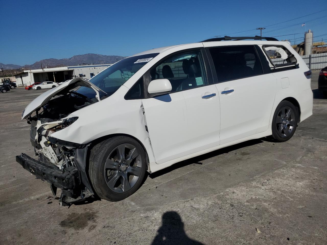 5TDXK3DC6FS664677 2015 Toyota Sienna Sport