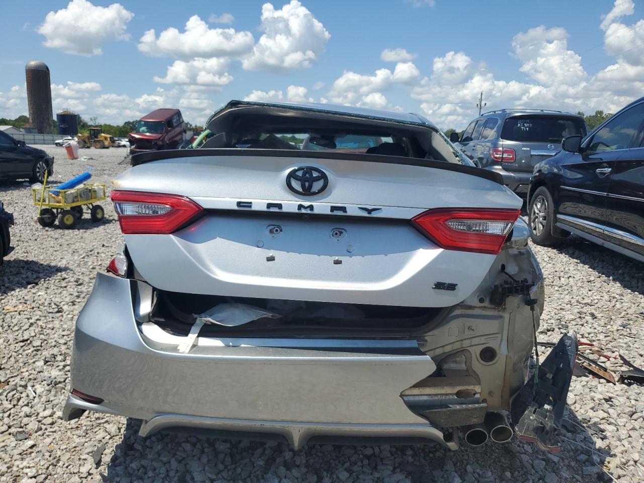 4T1B11HK3JU635821 2018 Toyota Camry L