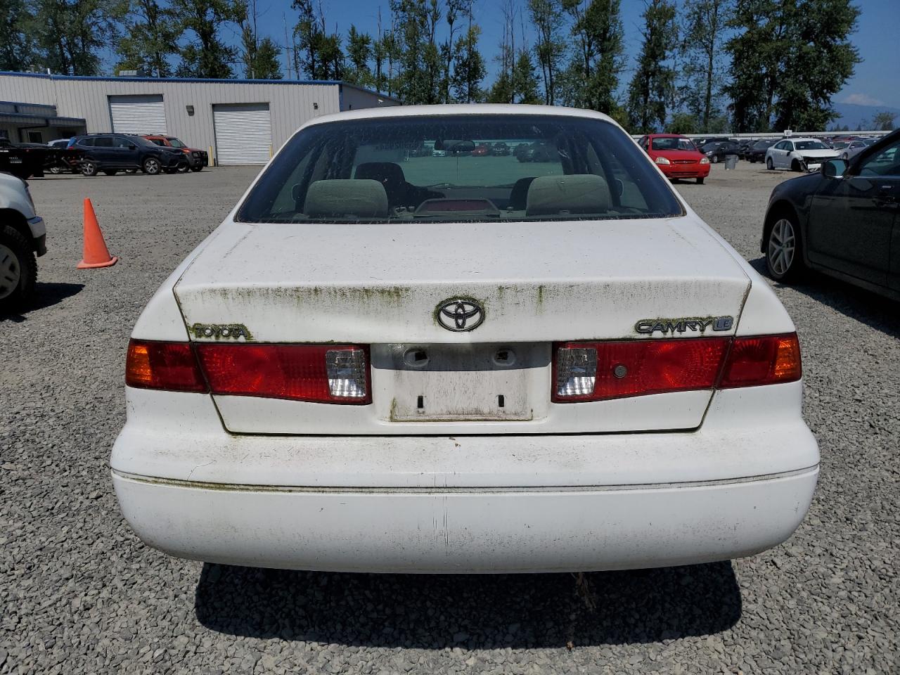 2000 Toyota Camry Ce VIN: JT2BG22K8Y0448523 Lot: 65992954