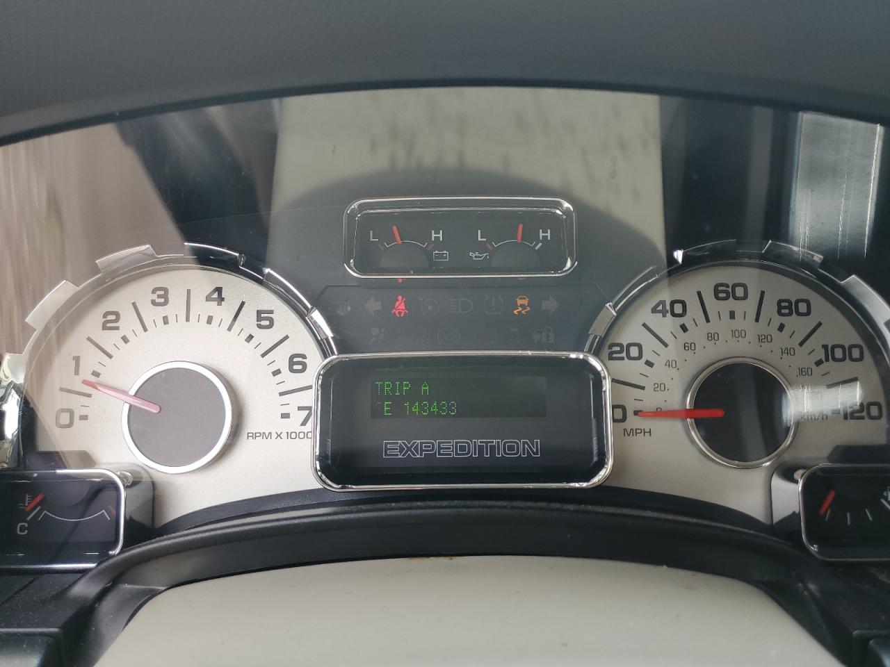 2013 Ford Expedition Limited VIN: 1FMJU2A56DEF33084 Lot: 66276724