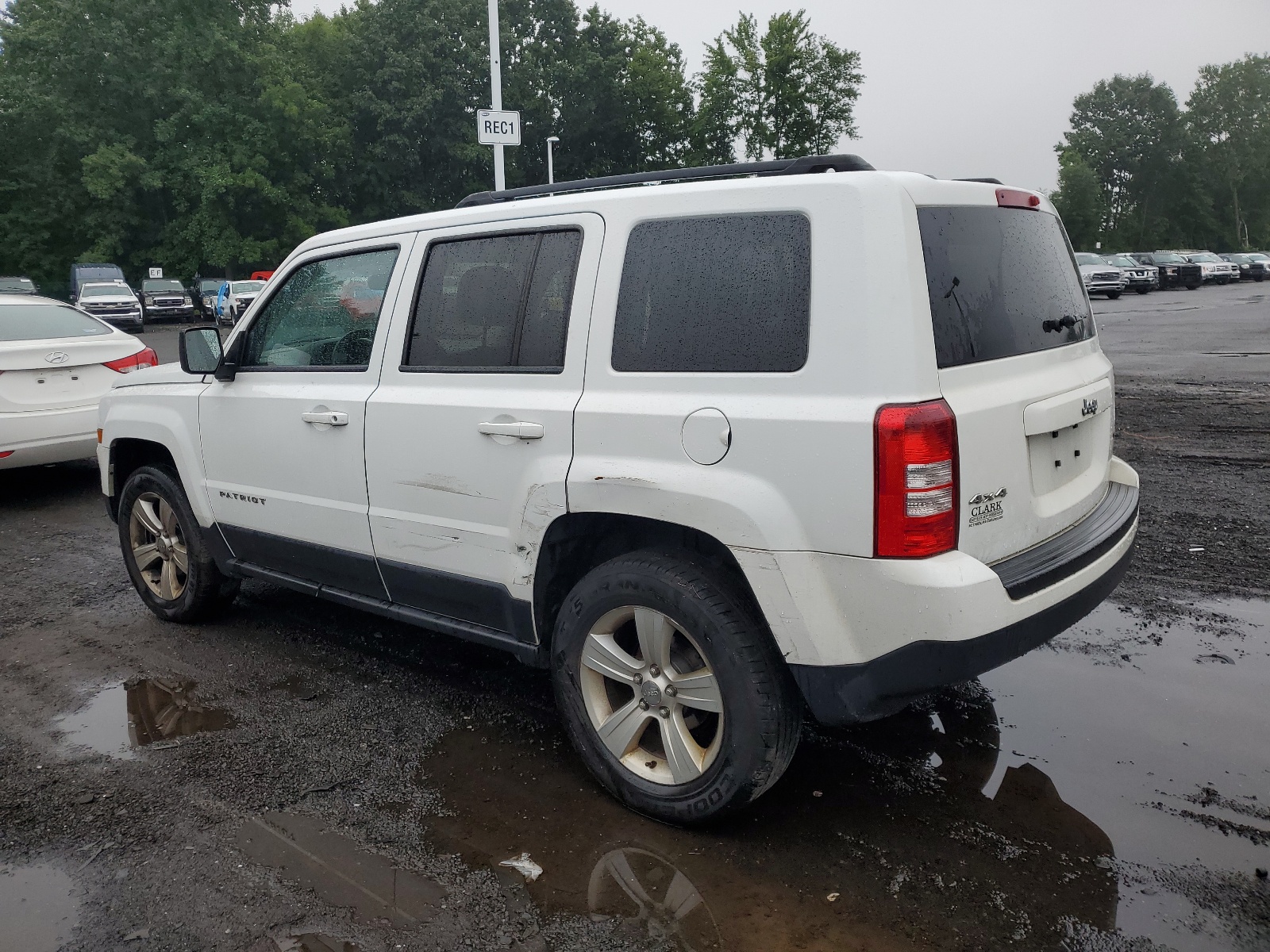 2014 Jeep Patriot Latitude vin: 1C4NJRFB6ED892156