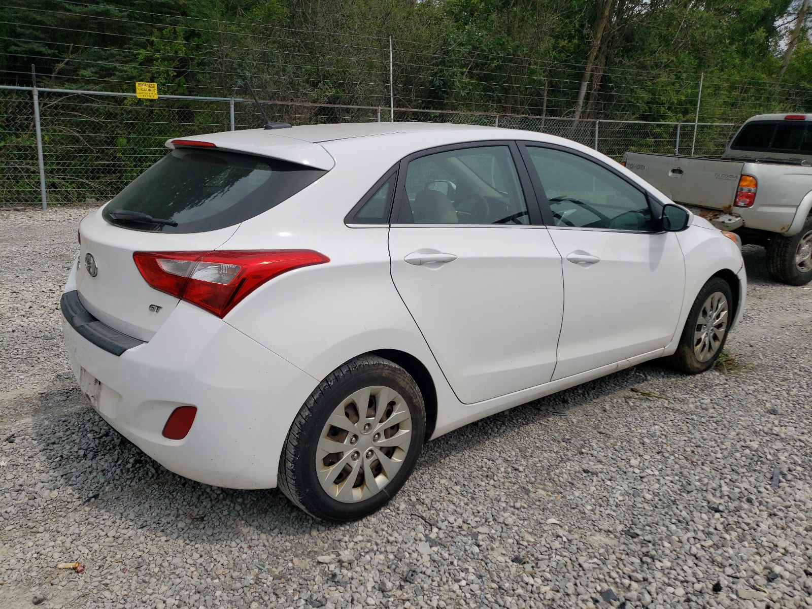 2016 Hyundai Elantra Gt vin: KMHD35LH1GU270165