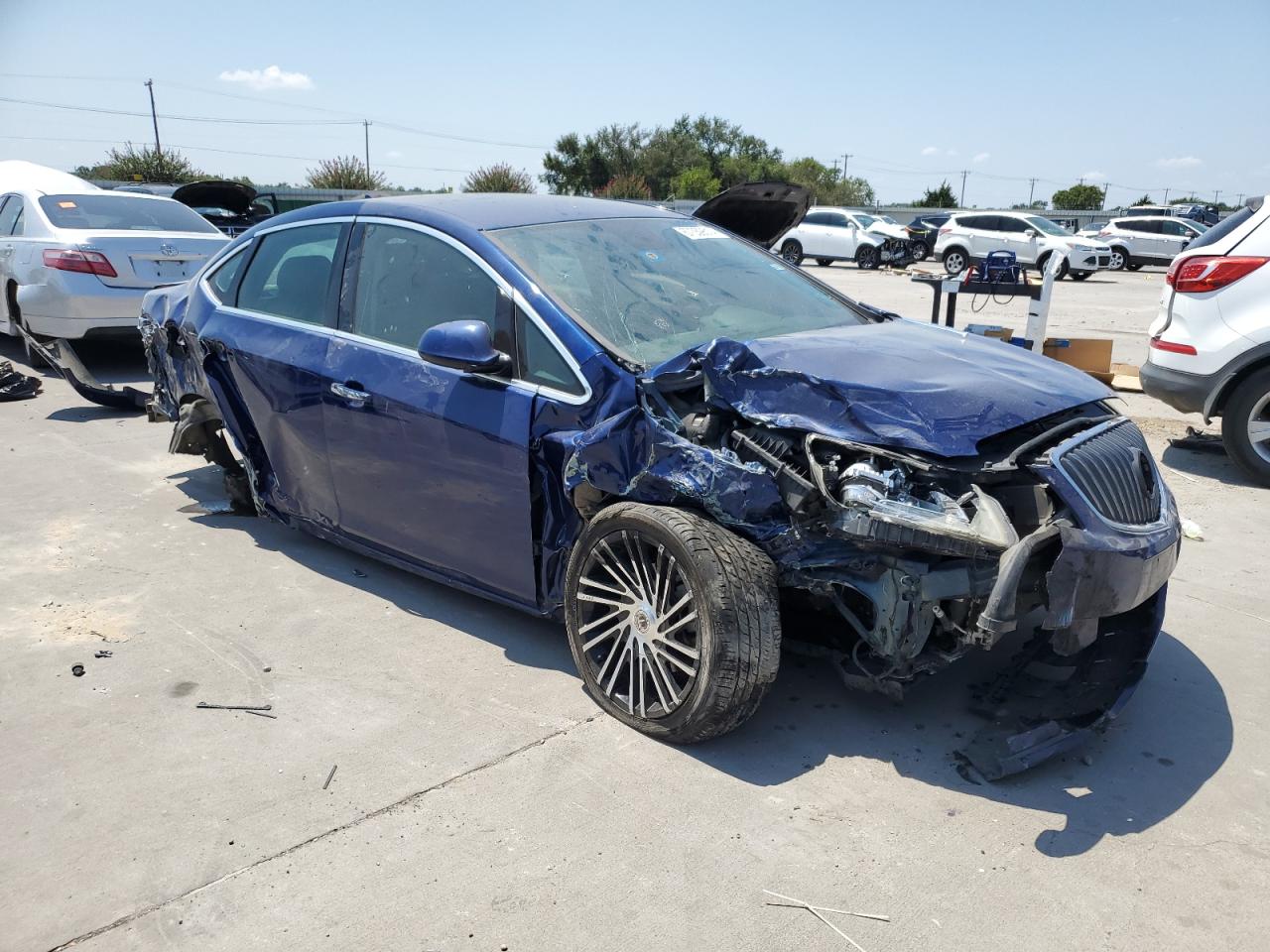 VIN 1G4PP5SK0D4244067 2013 BUICK VERANO no.4