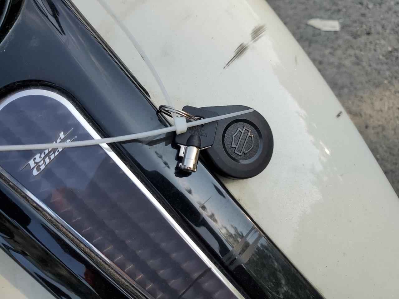 2018 Harley-Davidson Fltrxs Road Glide Special VIN: 1HD1KTC16JB639234 Lot: 66162614