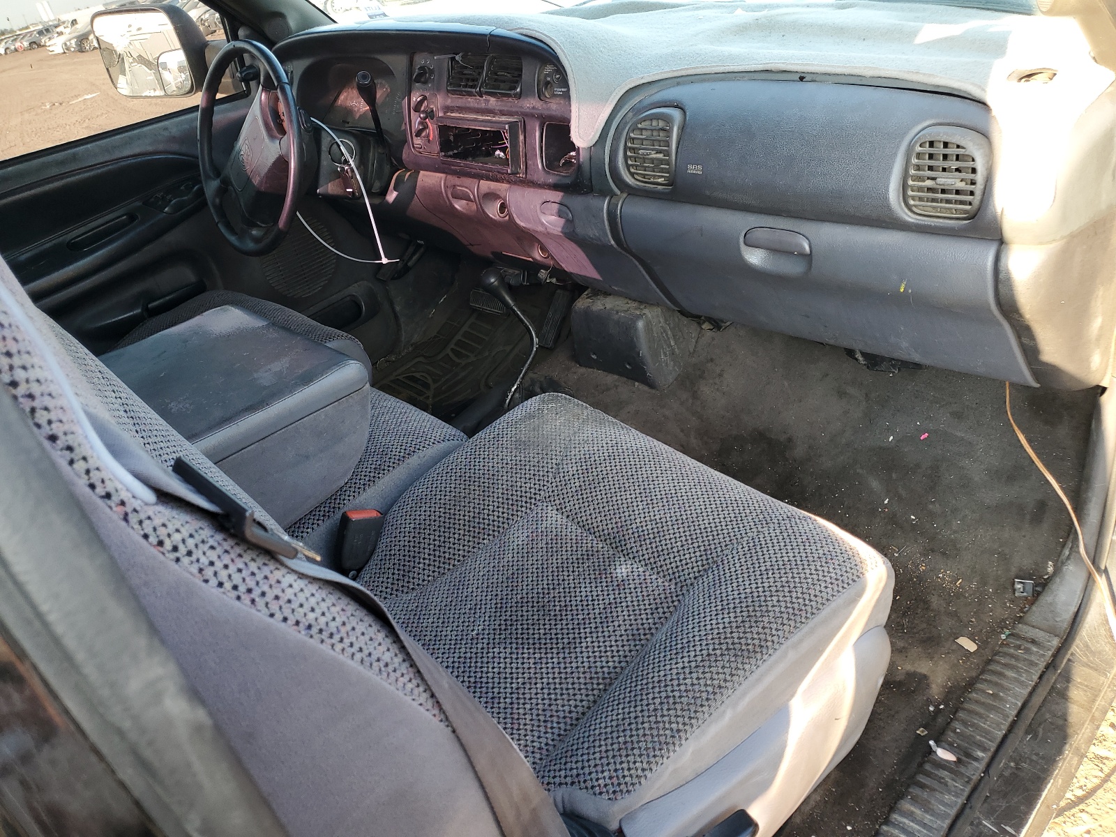 1B7MC33W0XJ582308 1999 Dodge Ram 3500