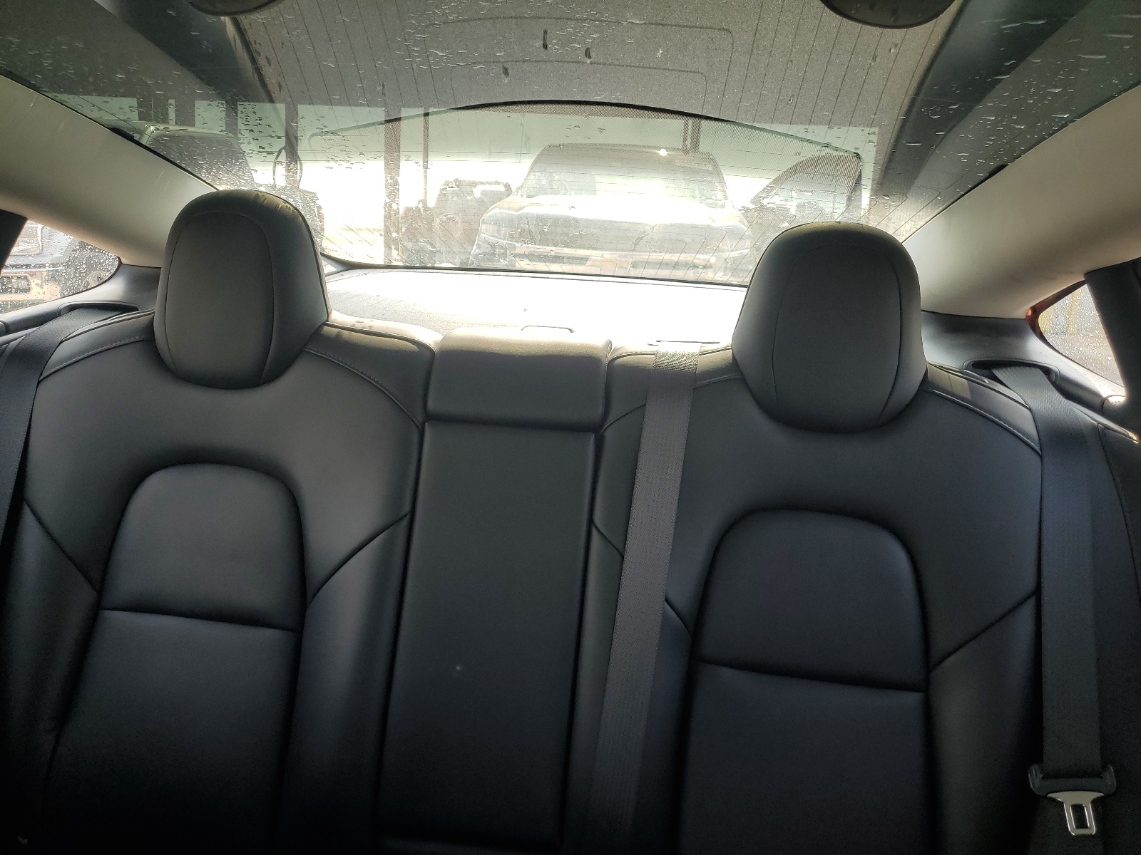 5YJ3E1EA3JF118231 2018 Tesla Model 3