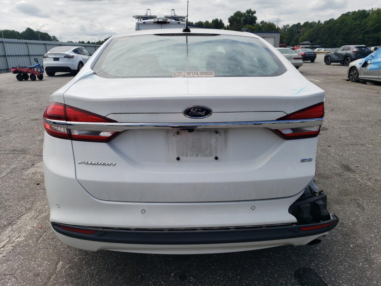 2018 Ford Fusion Se VIN: 3FA6P0H73JR117599 Lot: 67725324