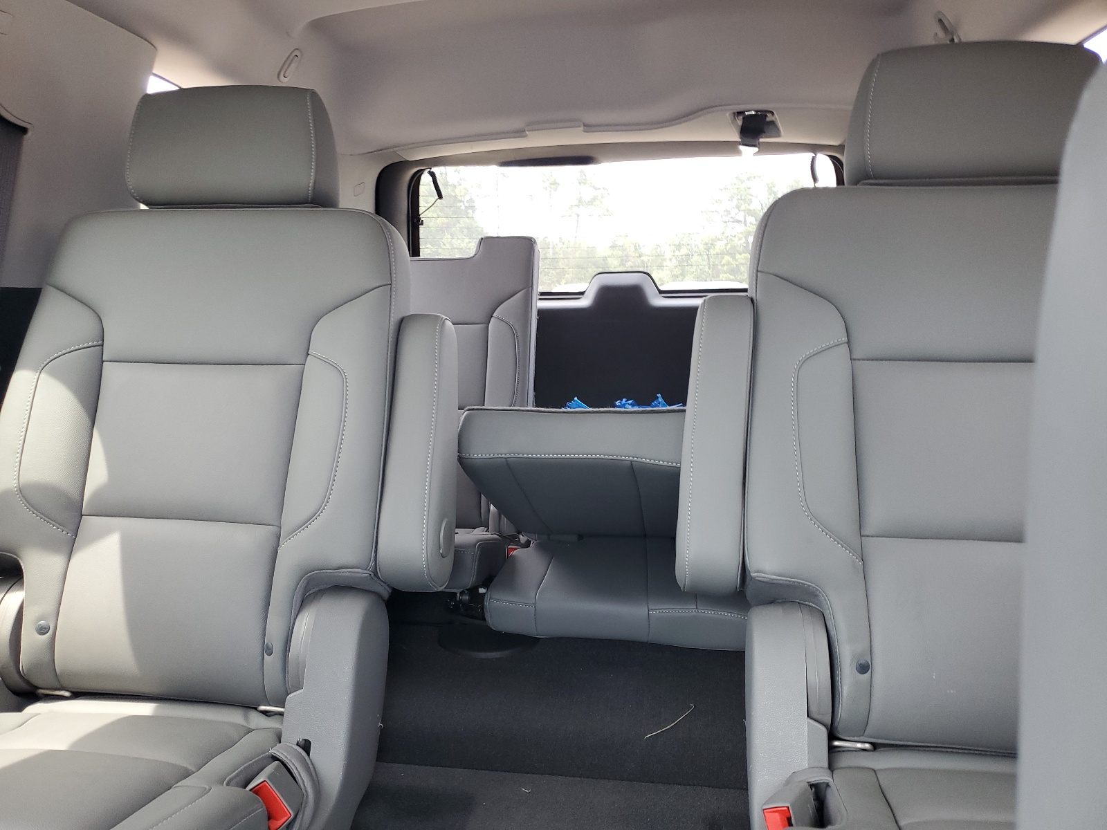 1GNSCBKC4KR375186 2019 Chevrolet Tahoe C1500 Lt