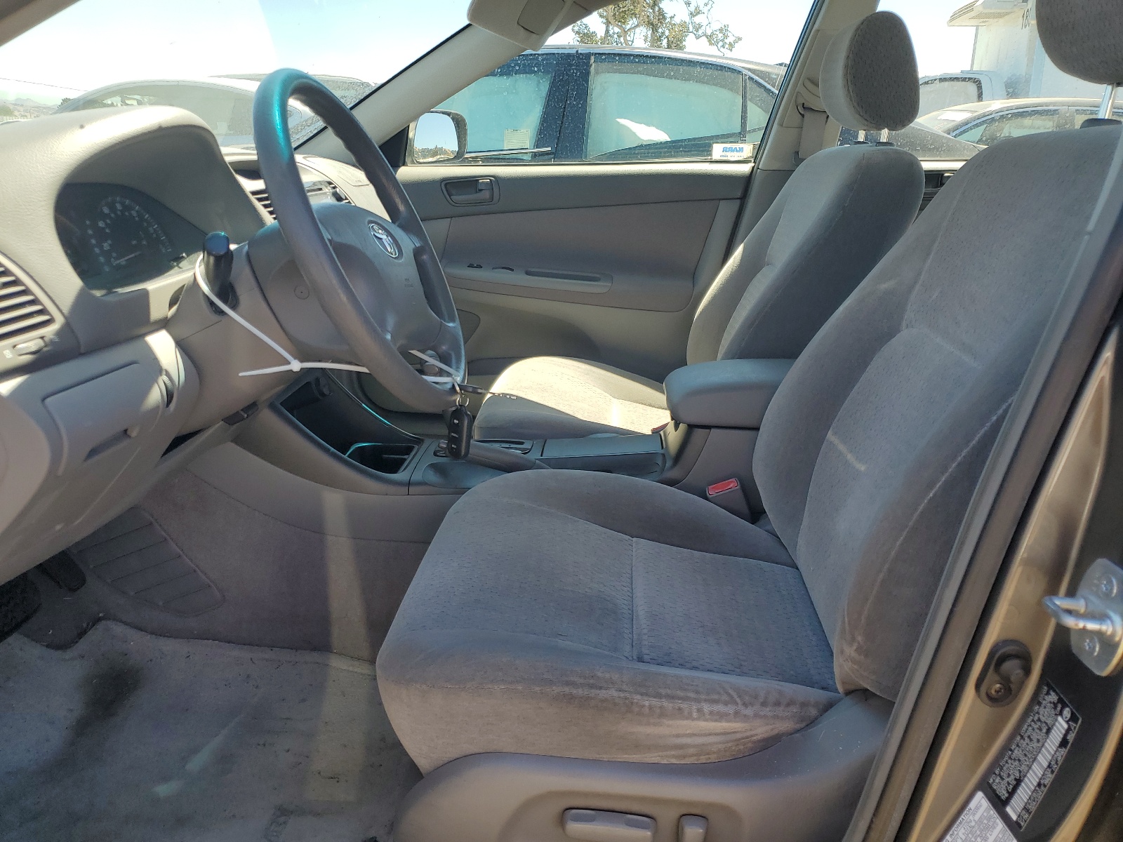 JTDBE32KX30238520 2003 Toyota Camry Le