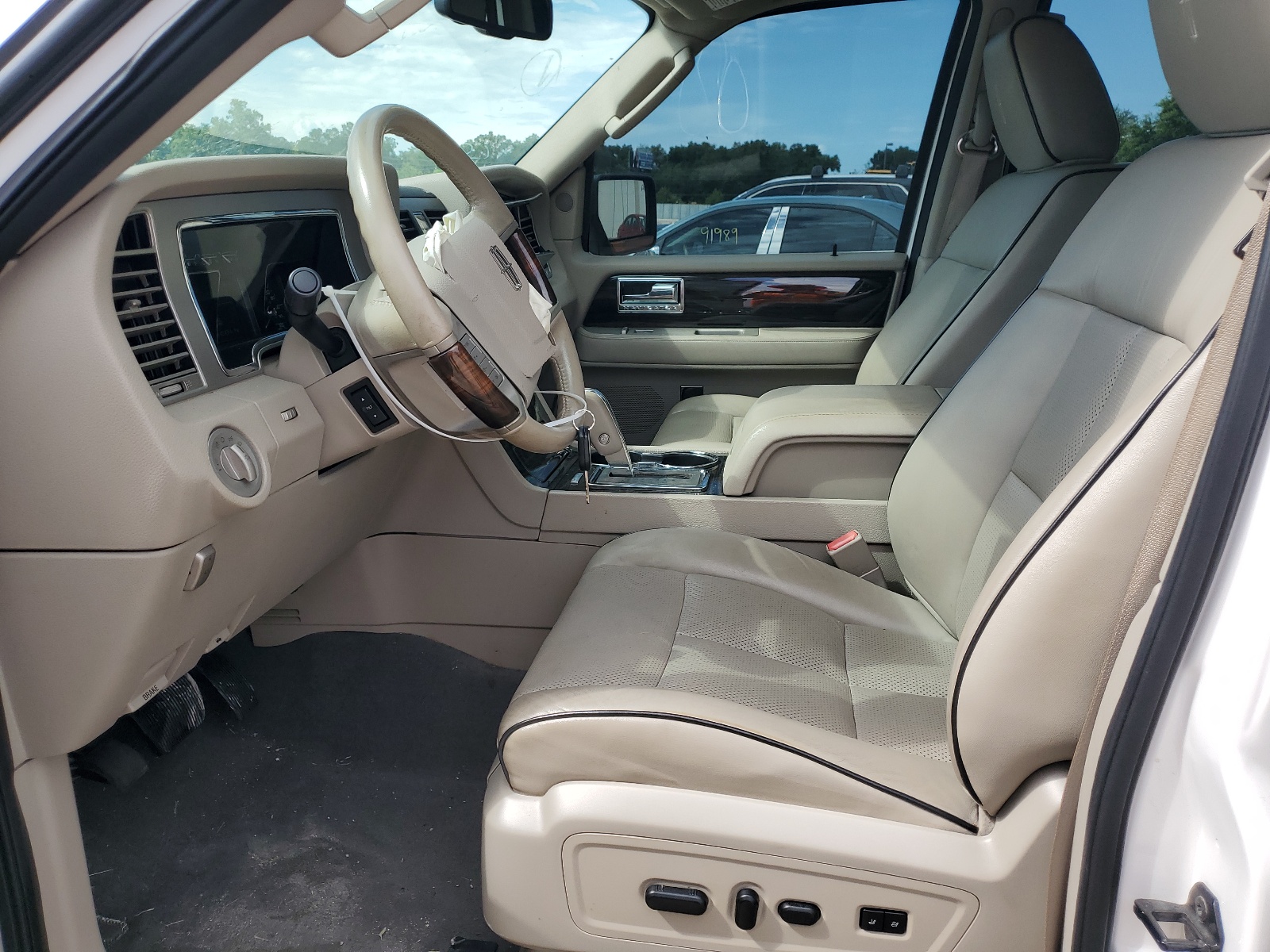 5LMFU27579EJ00102 2009 Lincoln Navigator