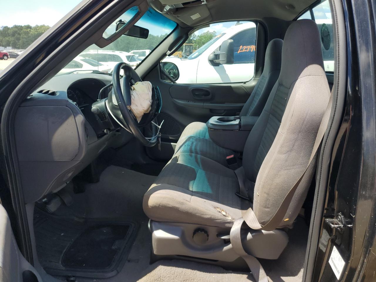 2002 Ford F150 VIN: 2FTRF07252CA63457 Lot: 67605974