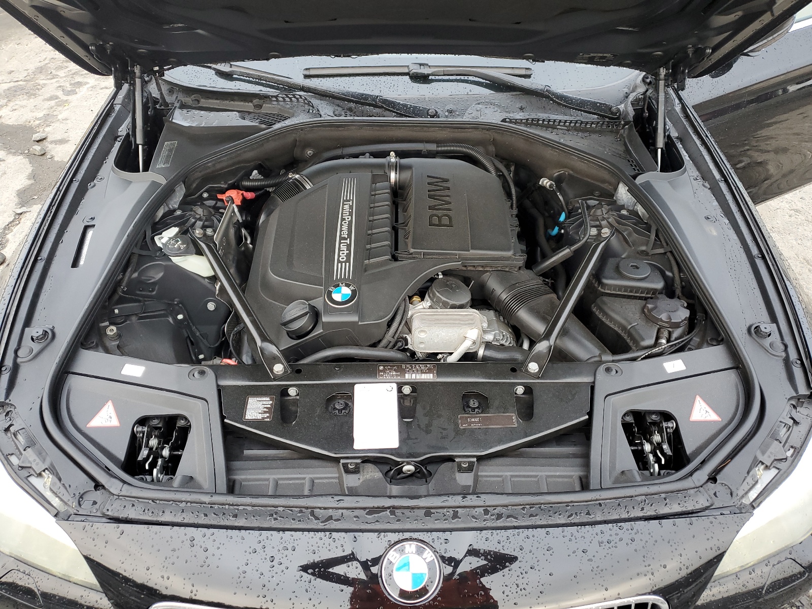 WBAFU7C50BDU54935 2011 BMW 535 Xi