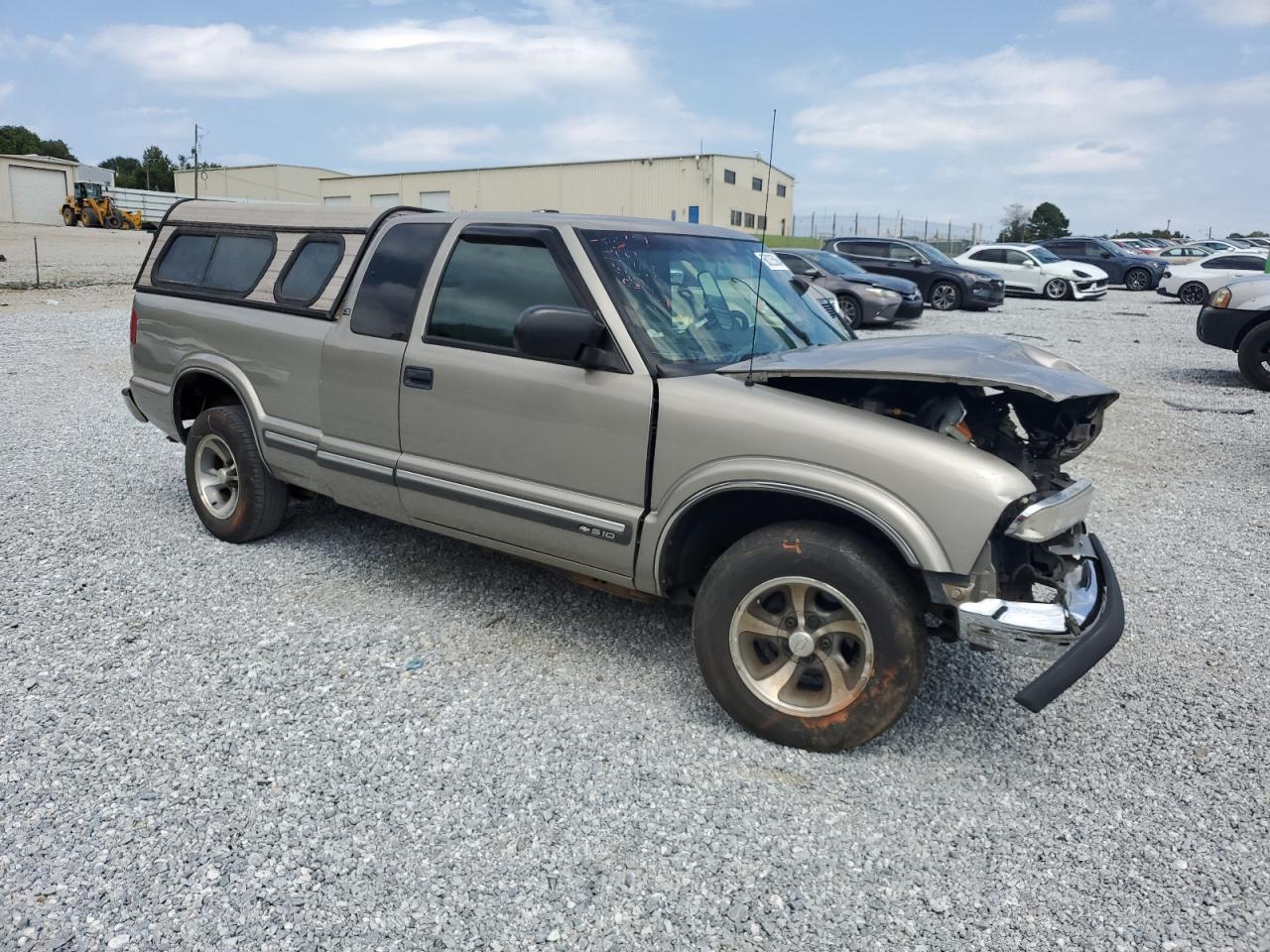 2000 Chevrolet S-10 Pickup - Image 4