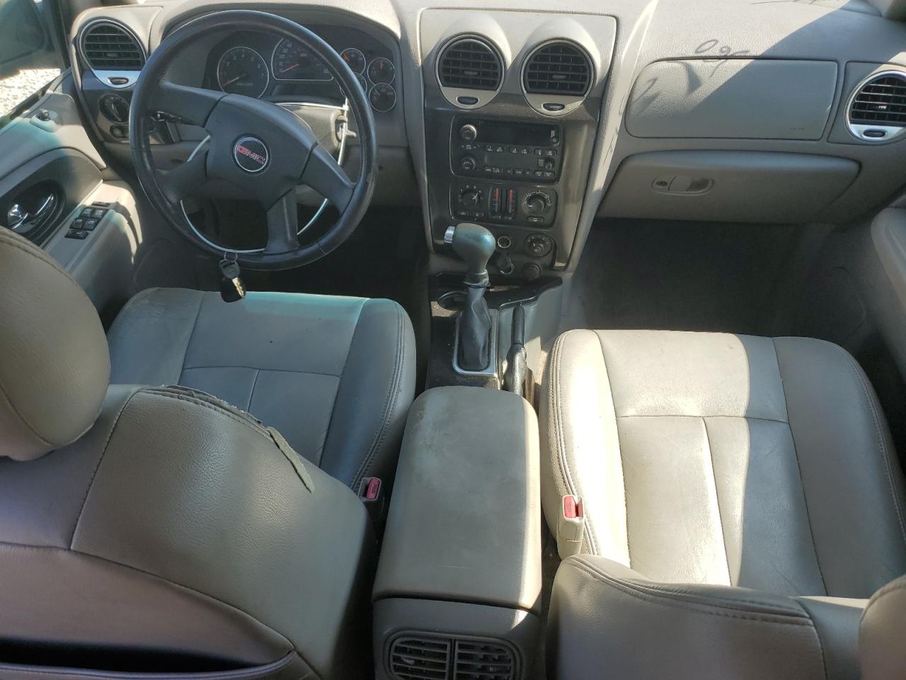 2005 GMC Envoy - Image 8