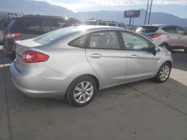 Sedans FORD FIESTA 2012 Silver