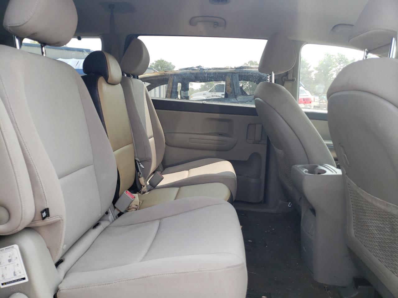 KNDMB5C12F6038347 2015 Kia Sedona Lx