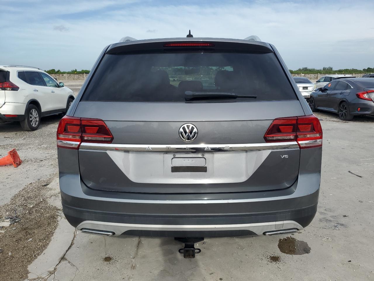 2018 Volkswagen Atlas VIN: 1V2BR2CA0JC500611 Lot: 65666454