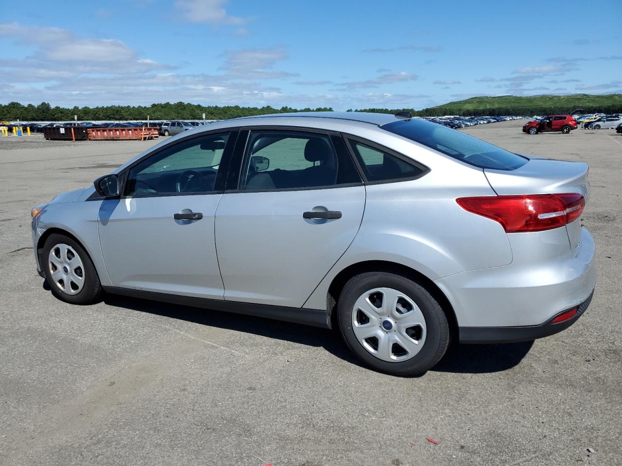 1FADP3E21GL279014 2016 FORD FOCUS - Image 2