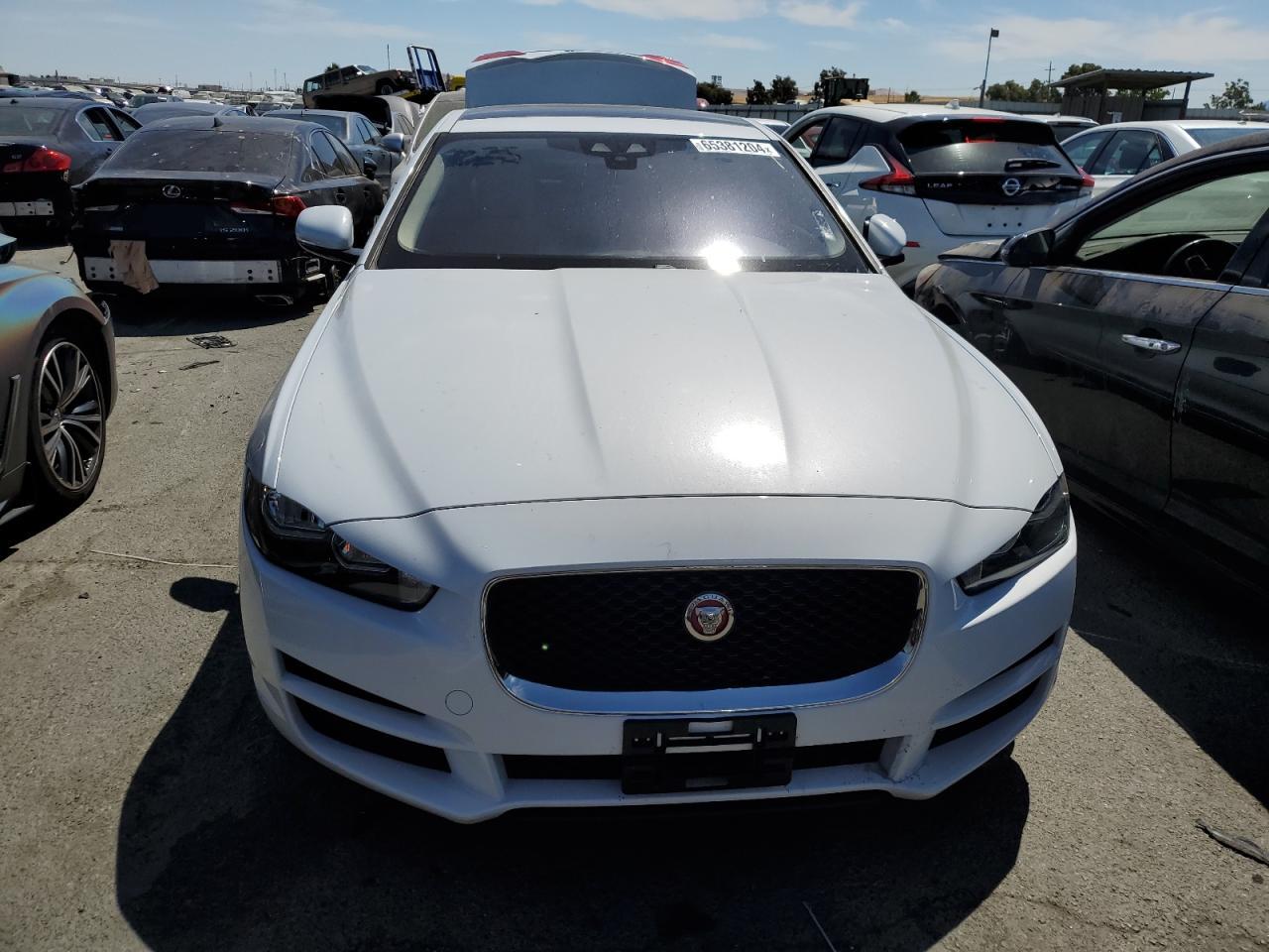 SAJAD4FX7JCP33796 2018 Jaguar Xe Premium