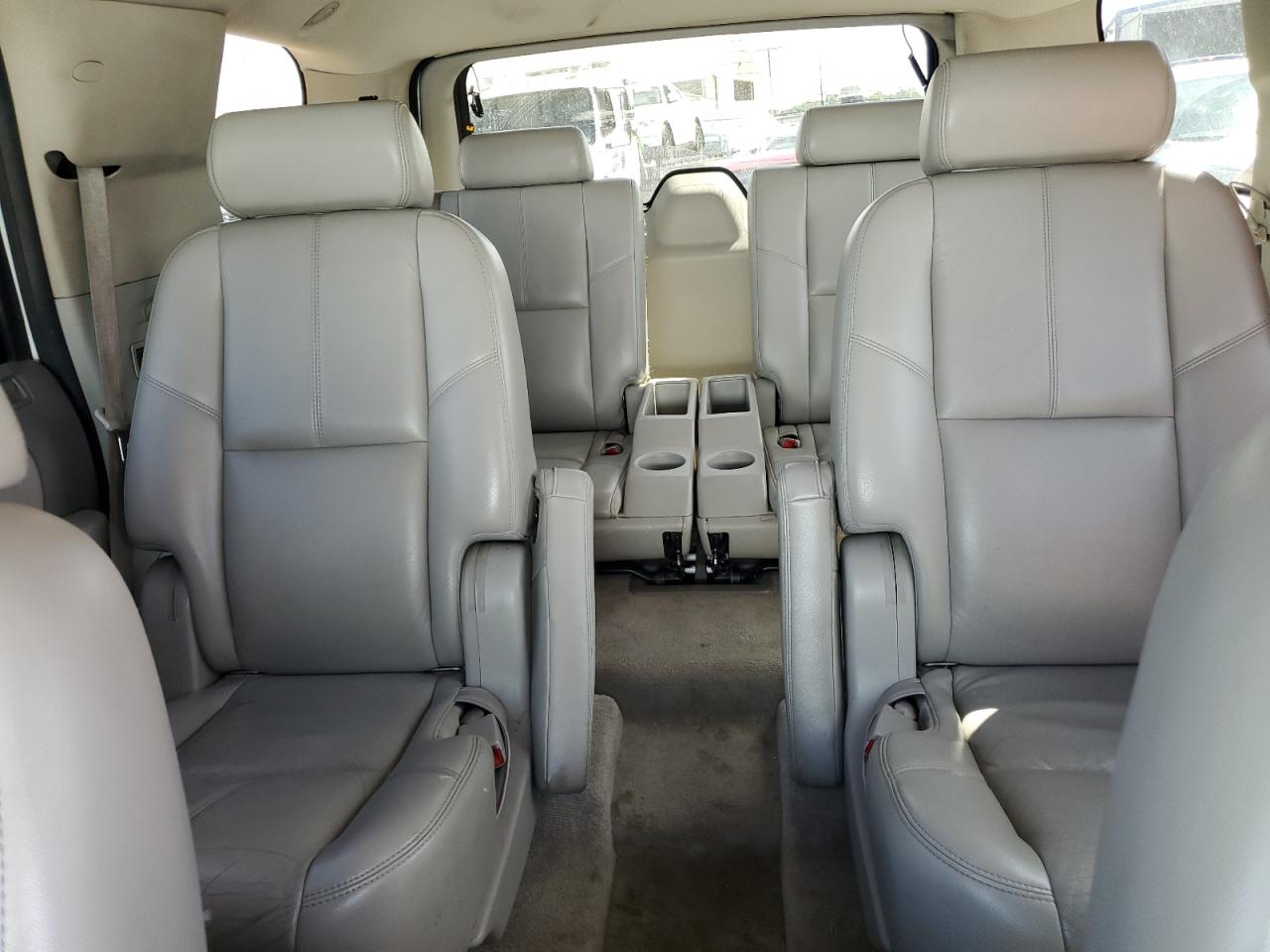 2007 Chevrolet Tahoe - Image 10