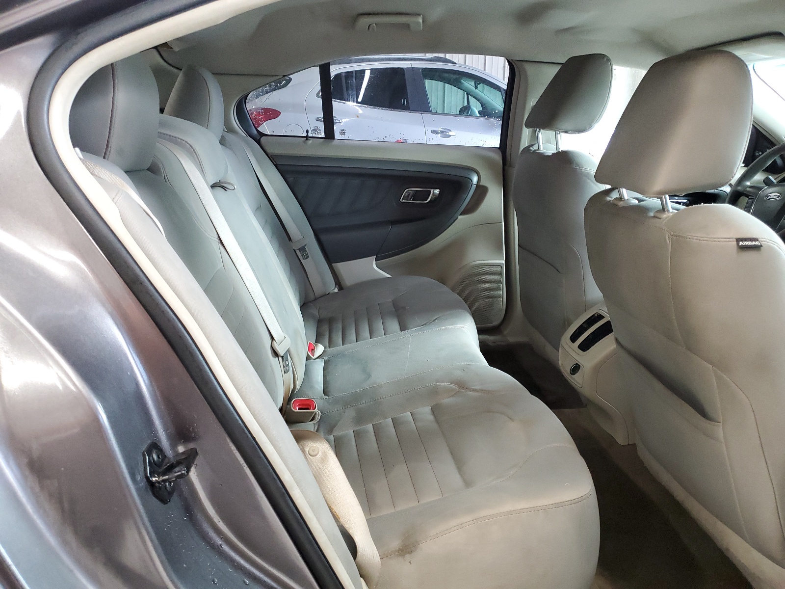 1FAHP2DW3BG182124 2011 Ford Taurus Se