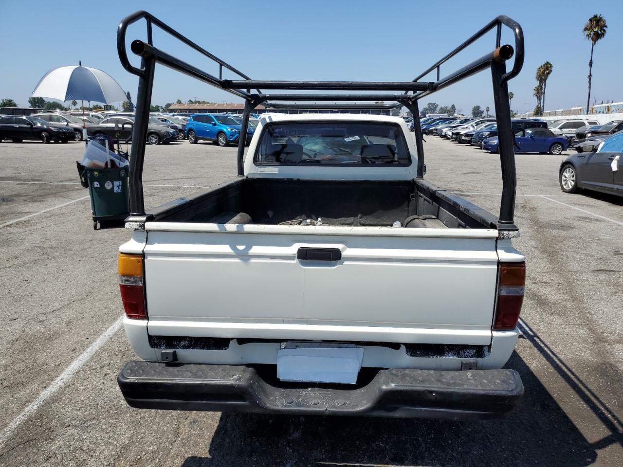 JT5RN55R8G0213667 1986 Toyota Pickup Cab Chassis Rn55