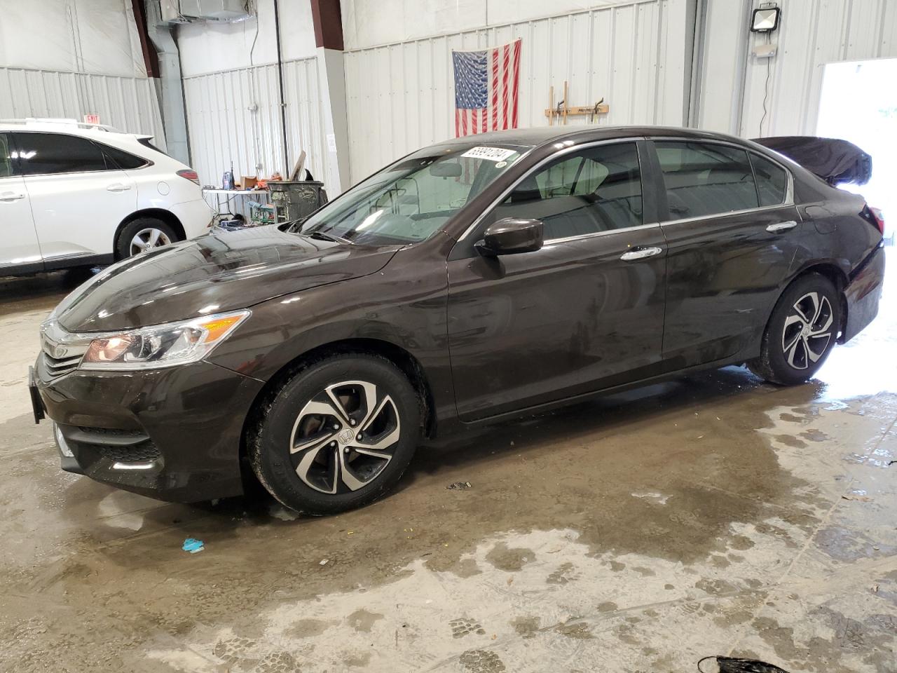 2017 Honda Accord Lx na sprzedaż w Franklin, WI - Rear End