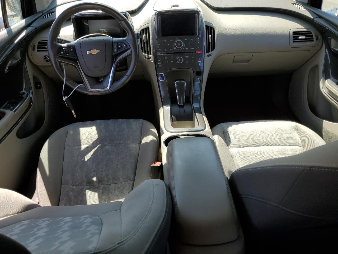 2014 Chevrolet Volt - Image 8