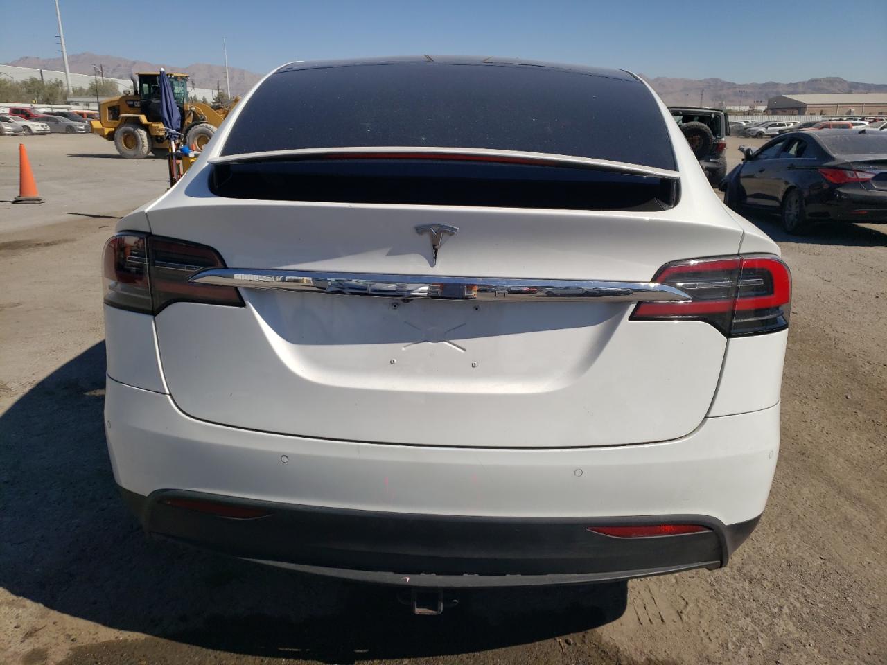 2017 Tesla Model X VIN: 5YJXCDE29HF046186 Lot: 68296624