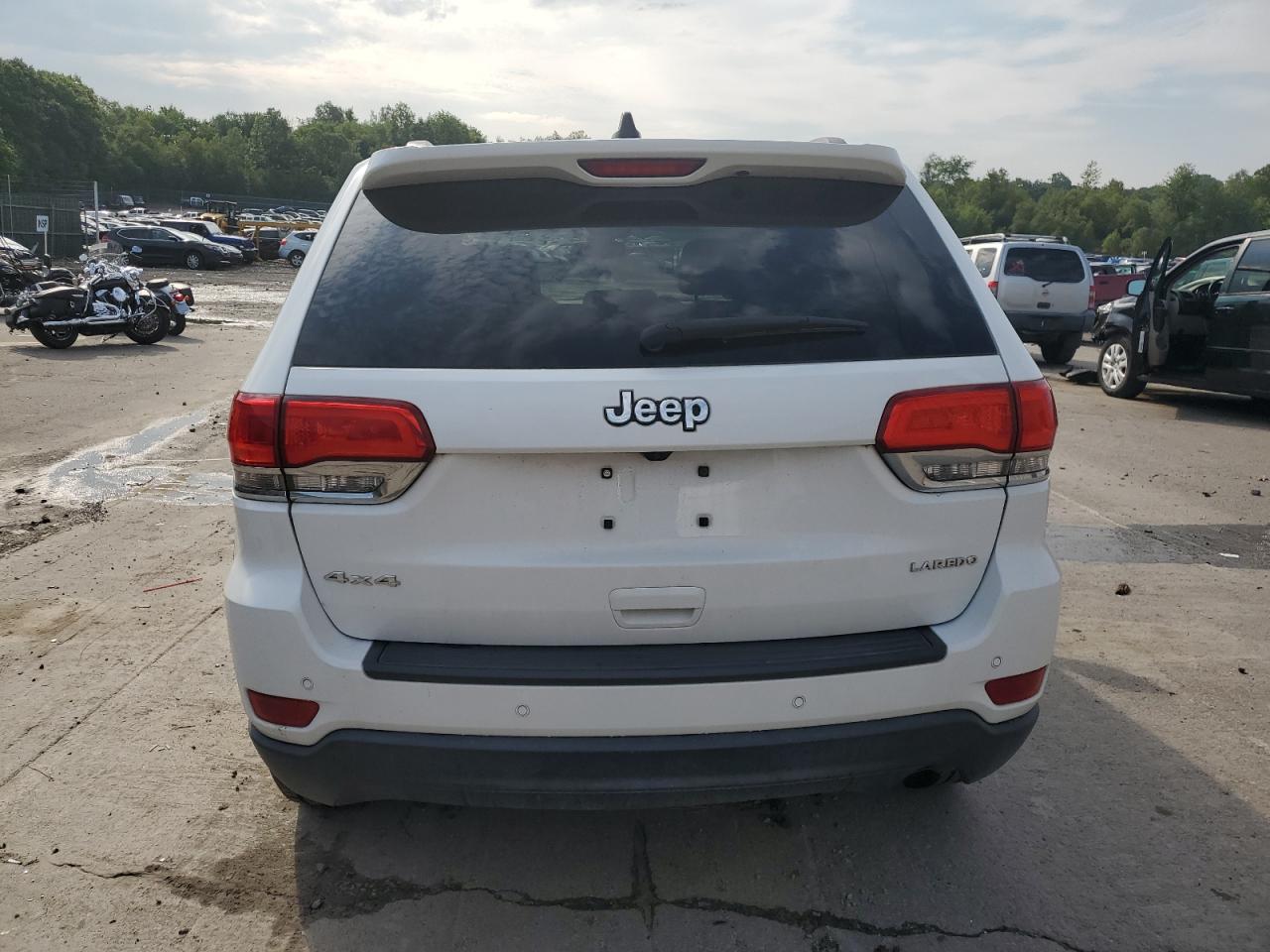 1C4RJFAG8HC736035 2017 Jeep Grand Cherokee Laredo