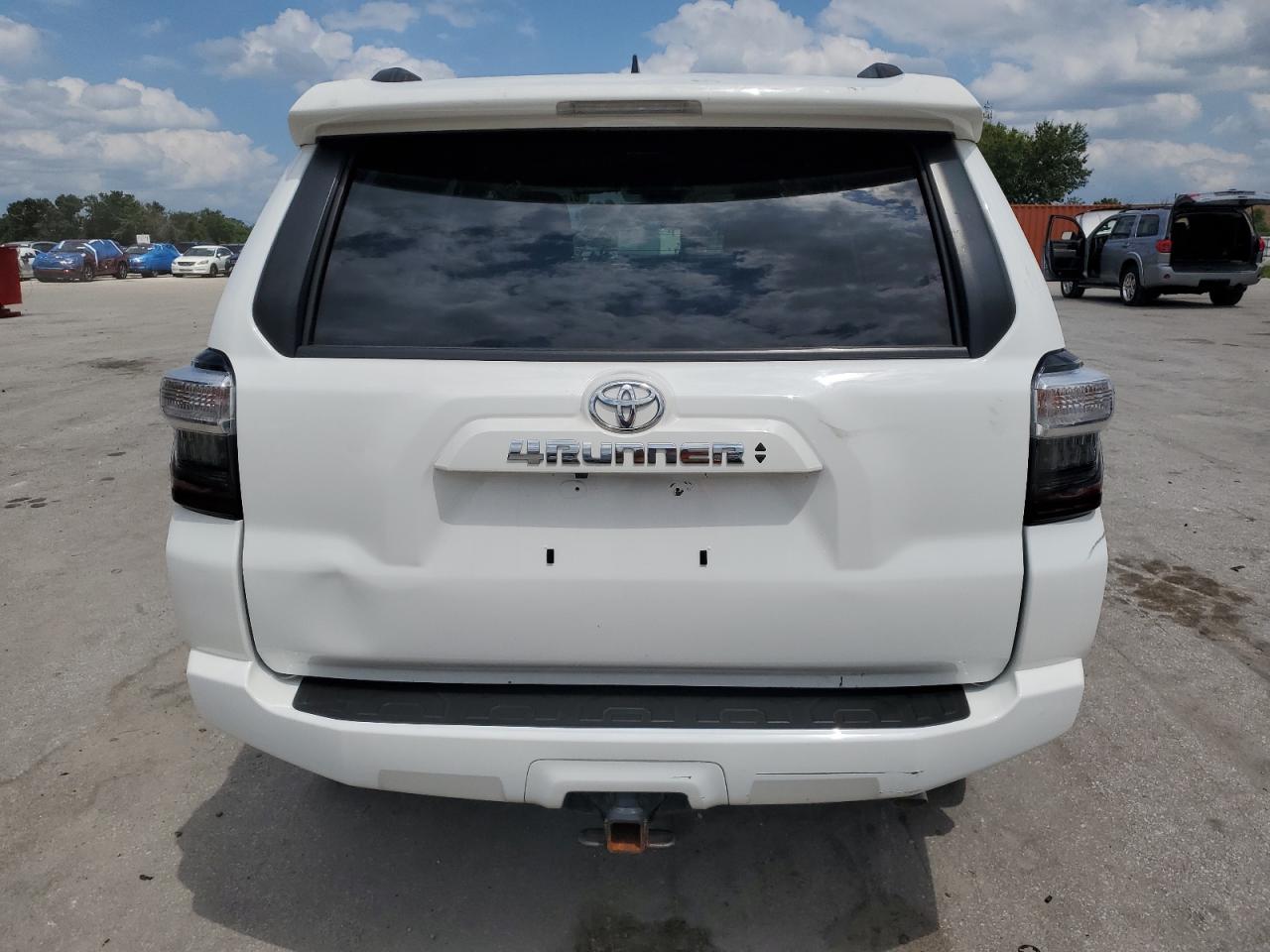 2022 Toyota 4Runner Sr5/Sr5 Premium VIN: JTEMU5JR5N6008739 Lot: 67611954