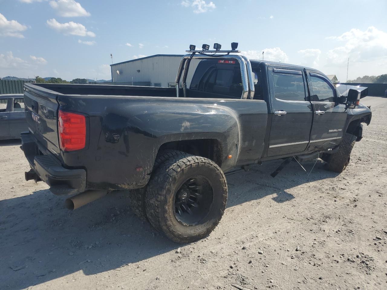 2016 GMC Sierra - Image 3