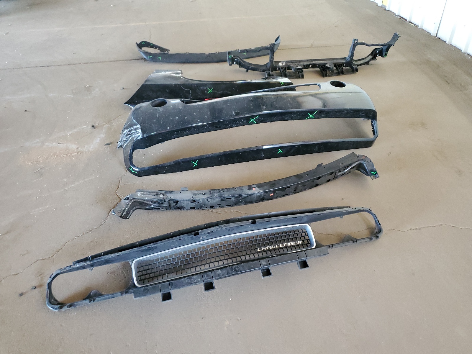 2C3CDYAG6DH704592 2013 Dodge Challenger Sxt