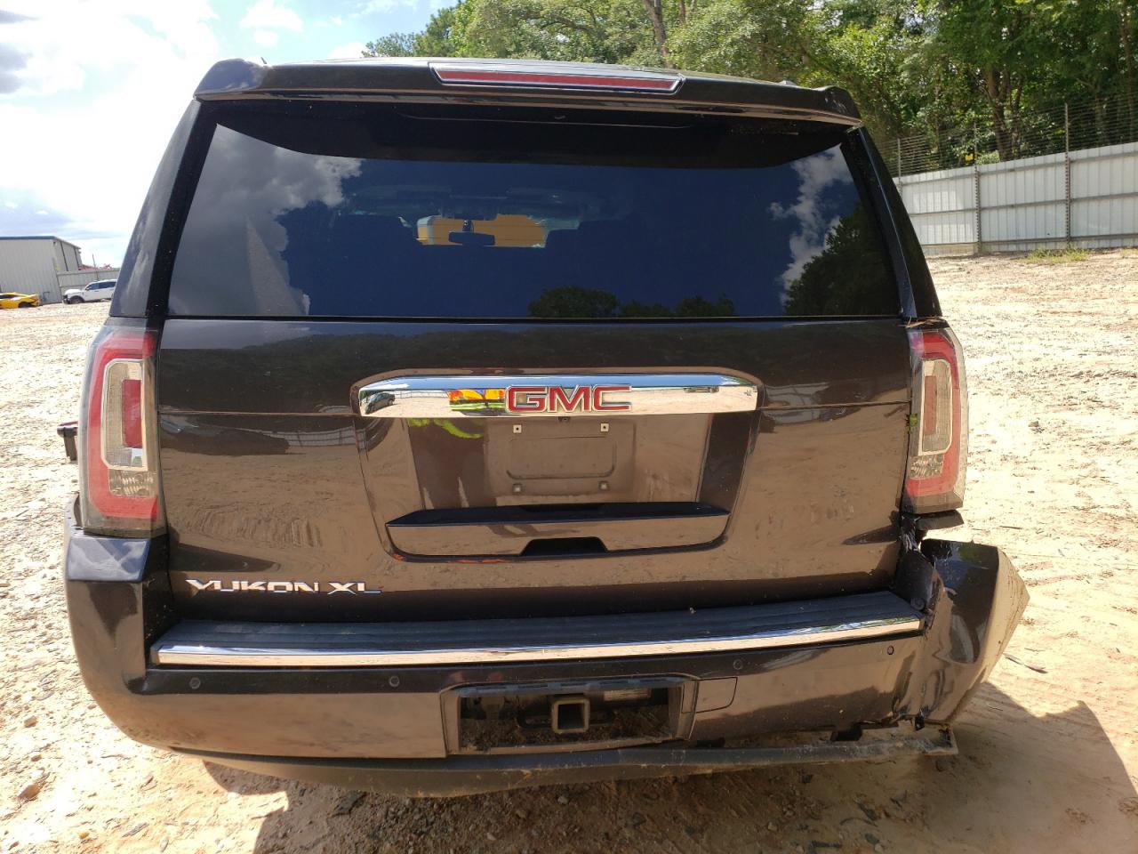 1GKS1HKJ4GR155607 2016 GMC Yukon Xl Denali