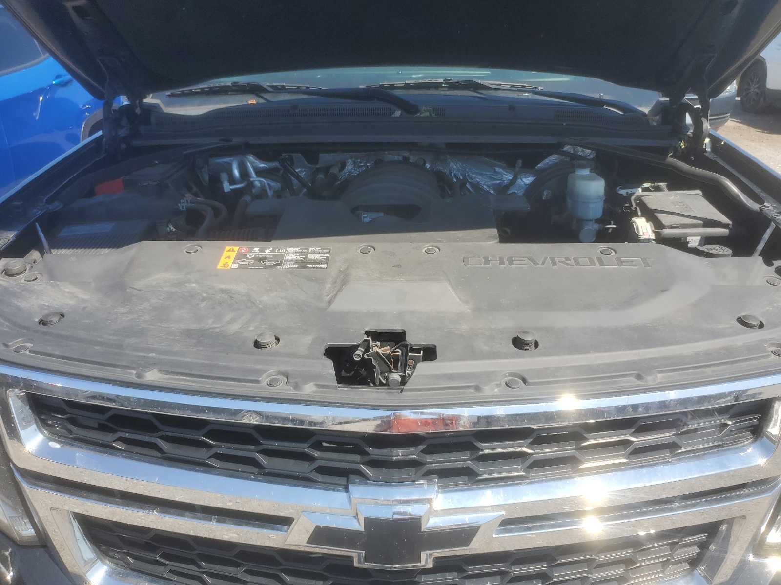 1GNSKHKC1HR264738 2017 Chevrolet Suburban K1500 Lt